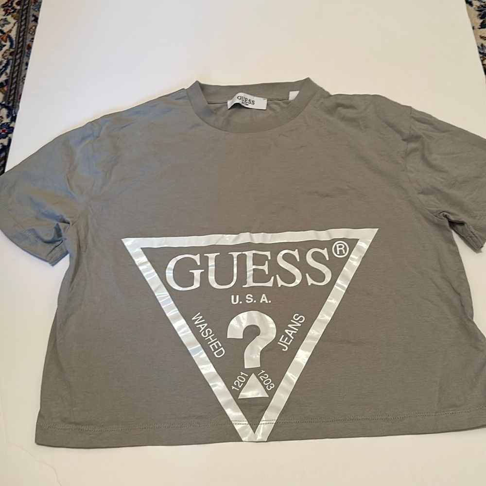 Guess crop top